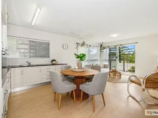 Charming 2 BR Unit 1/214 Marine Parade, KINGSCLIFF Apartment f.