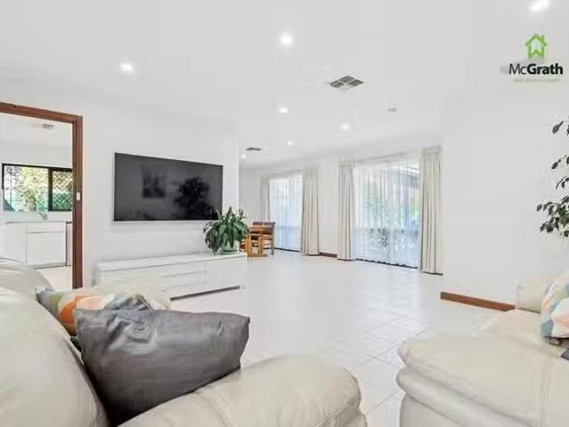 Deal! 2 Brook Court, Kidman Park, SA 5025