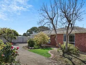 Charming 2 Gibson Place, Paralowie, SA 5108