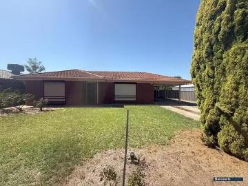 Charming 2 Kindler Avenue, Nuriootpa, SA 5355