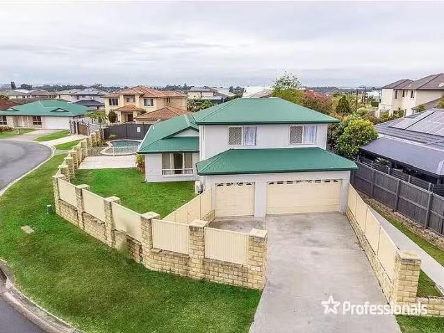 Cozy 2 Hedera Street, Regents Park, QLD 4118