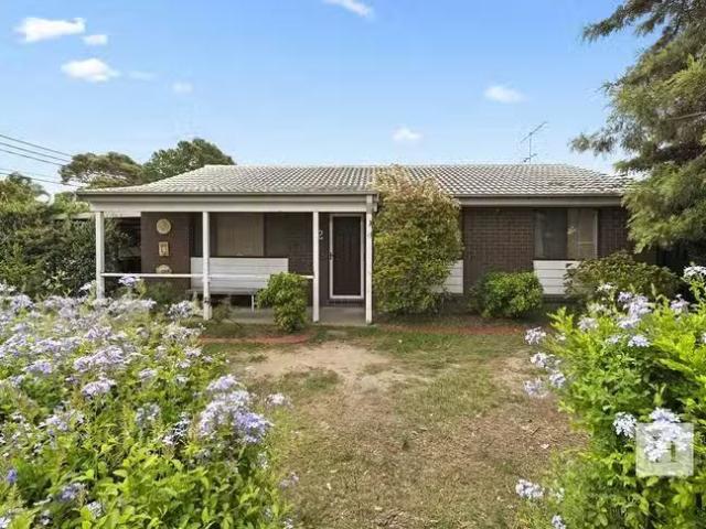 Nice 2 Lady Laurel Drive, Blue Haven, NSW 2262