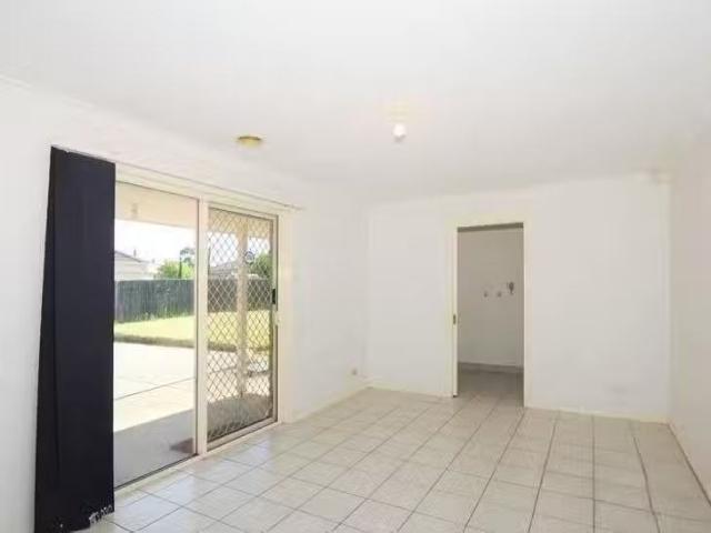 Cozy 2 Melanie Blair Place, Skye, VIC 3977