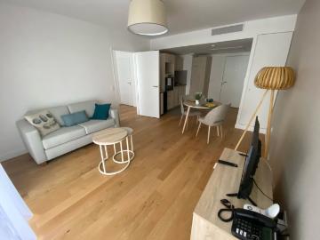 Cozy 2 Room Apartment: Feel at Home Instantly!