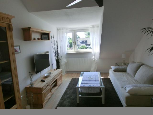 Cozy 2 room apartment in Dusseldorf Vennhausen, Dusseldorf Amsterdam Apartments for Rent