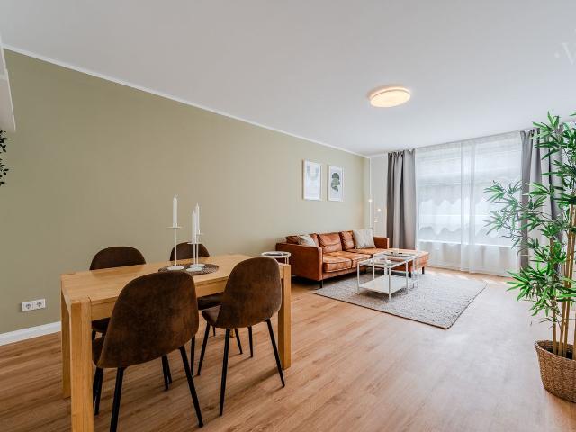 Cozy 2 Room Apartment with Balcony in Berlin Steglitz, Berlin Amsterdam Apartments for Rent