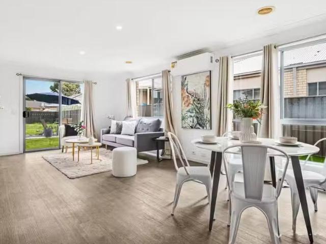For Rent! 2 Raby Place, Deer Park VIC 3023