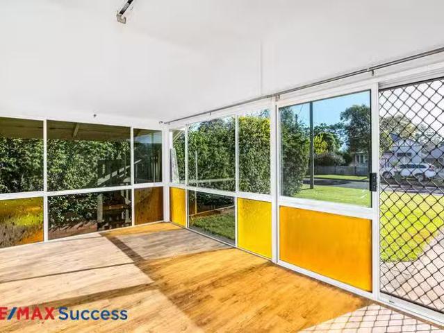 Unique 2 Wombyra Street, Newtown, QLD 4350