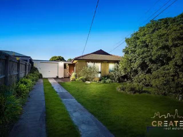 Charming 2 Wrexham Court, Deer Park VIC 3023
