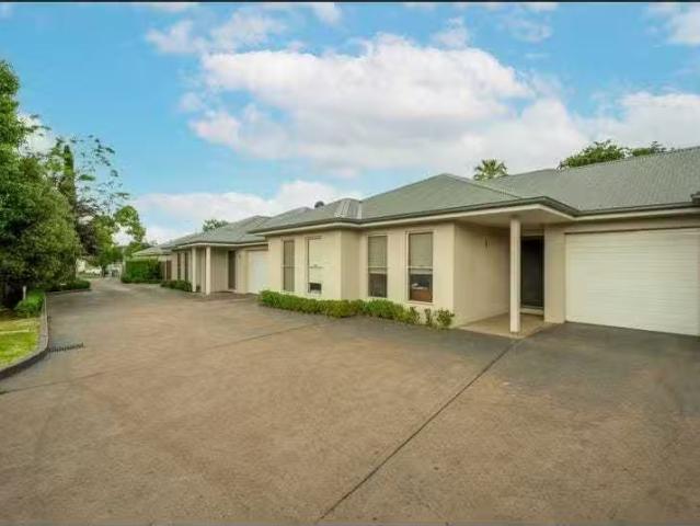 Cozy 3/43 Gladstone Street, Mudgee Townhouse for rent Listed.