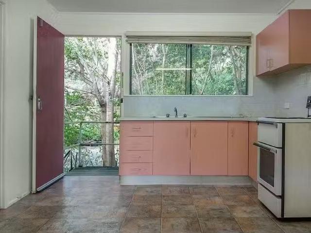 Cheap 3/43 Holland Road, HOLLAND PARK WEST, QLD 4121 House f.