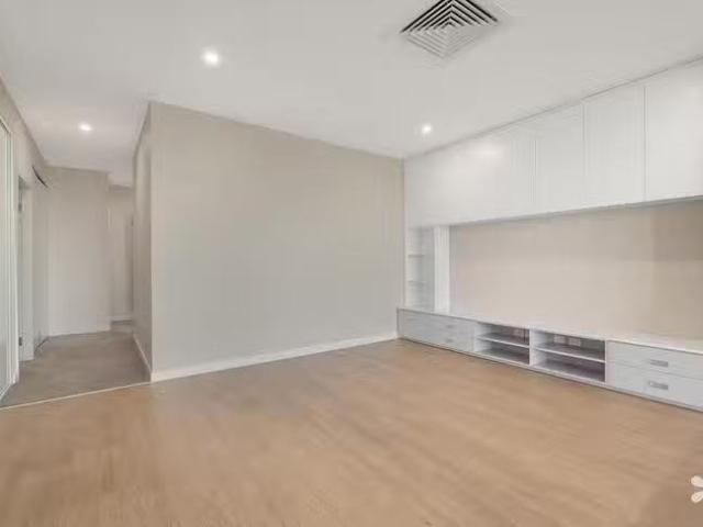 Unique 34/10 Hawksburn Road, Rivervale, WA 6103
