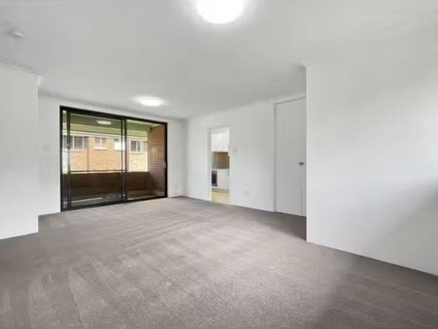 Unique 34/209 Waterloo Road, Marsfield Apartment for rent Lis.