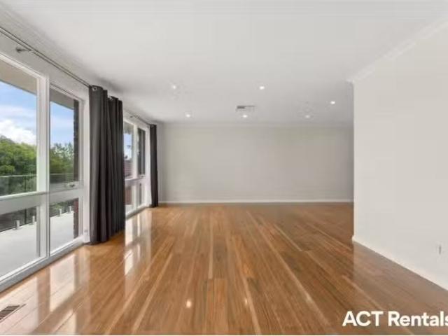 Rental! 34 Osmand Street, Wanniassa House for rent Listed by.