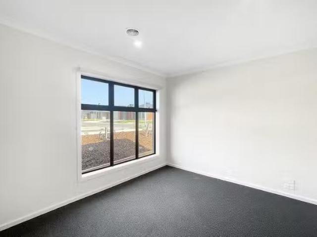 Cozy 34 Ficus Circuit, Wallan, VIC 3756