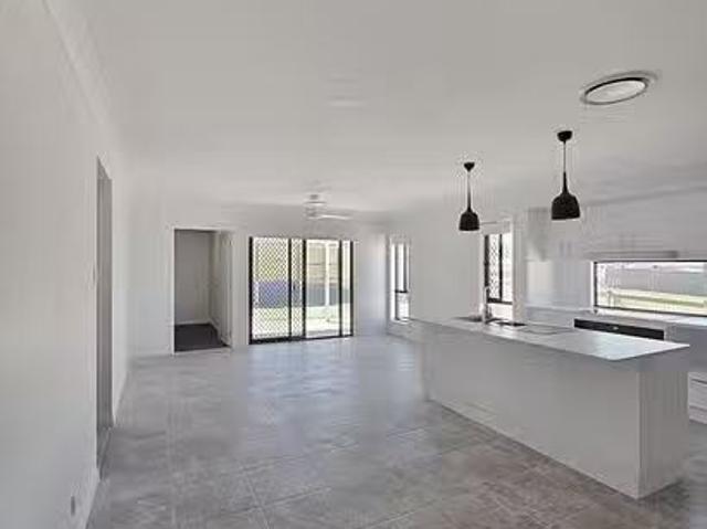 Just in! 34 Jacana Street, Glenvale, QLD 4350