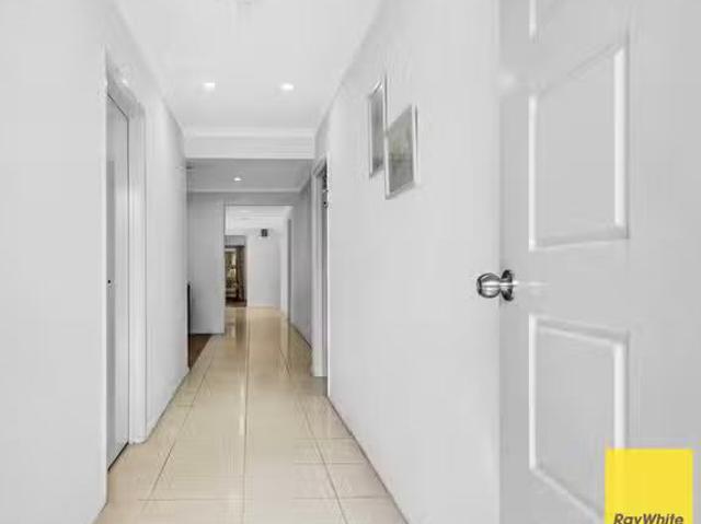 Unique 34 Landscape Drive, Truganina, VIC 3029