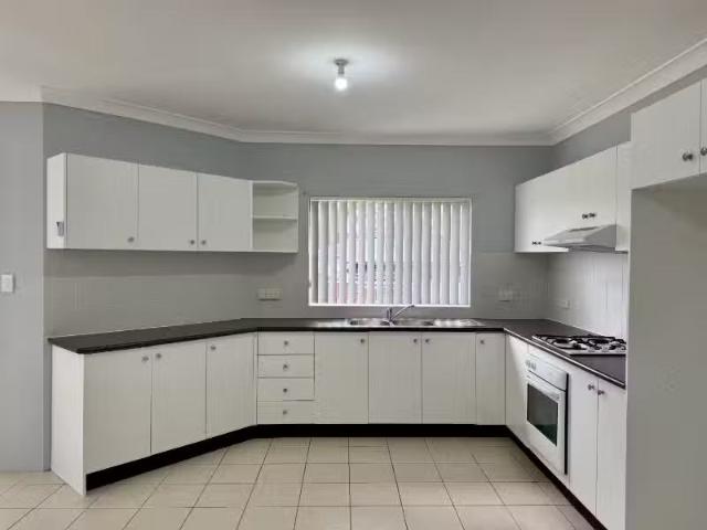 Charming 34A Kavieng Avenue, Whalan Townhouse for rent Listed.
