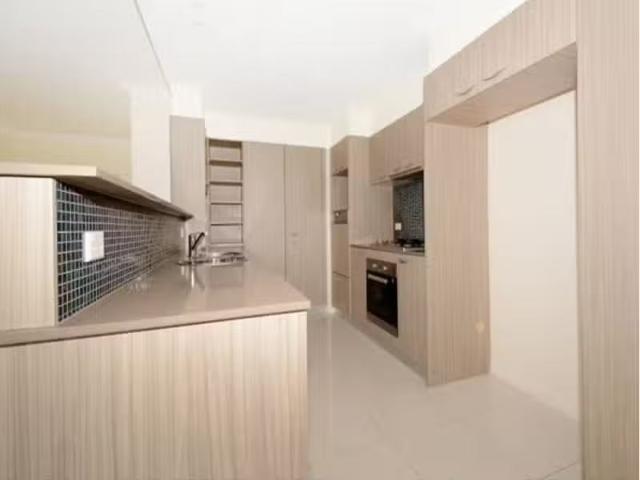 Unique 350/12 Salonika Street, PARAP Apartment for rent Liste.