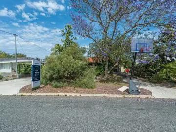 Cheap 35 Barker Drive, Duncraig, WA 6023