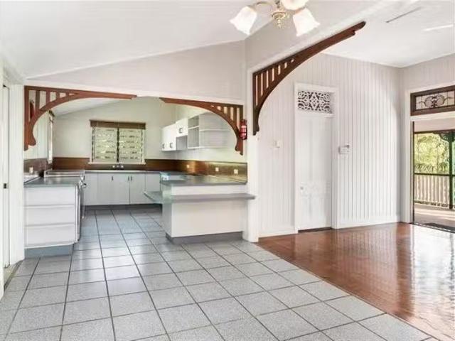 Cheap 35 Roberts Street, Hermit Park, QLD 4812