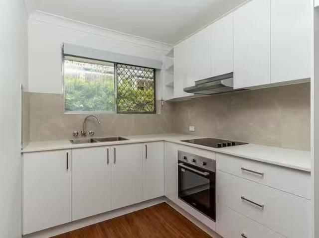 Charming 3/60 Barton Road, Hawthorne, QLD 4171