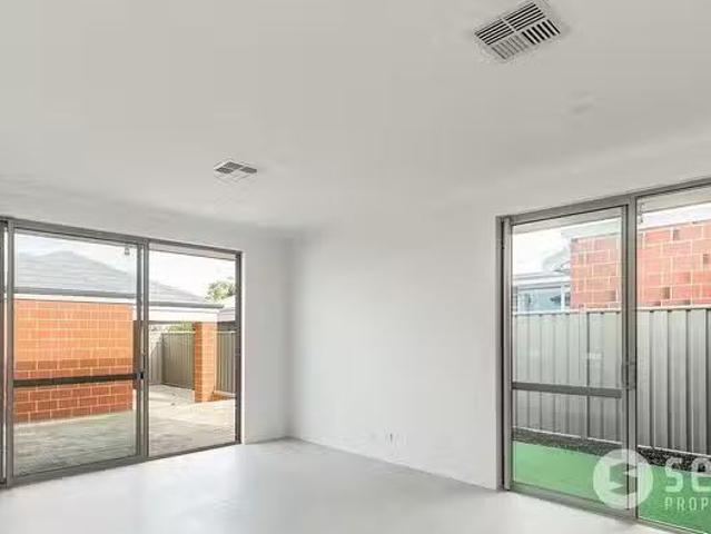 For Rent! 365 Lambeth Circle, Wellard, WA 6170
