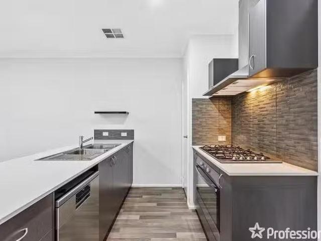 Rental! 36 Canopy Circuit, Forrestfield, WA 6058