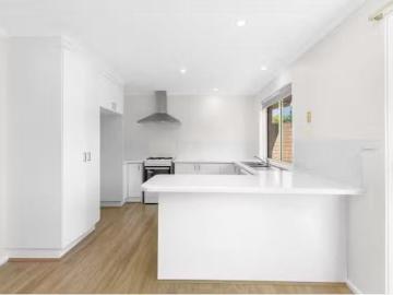 Cozy 36 Loureiro Street, Conder House for rent Listed by Euri.