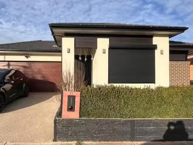 Cozy 37 Greaves Crescent, Kalkallo, VIC 3064