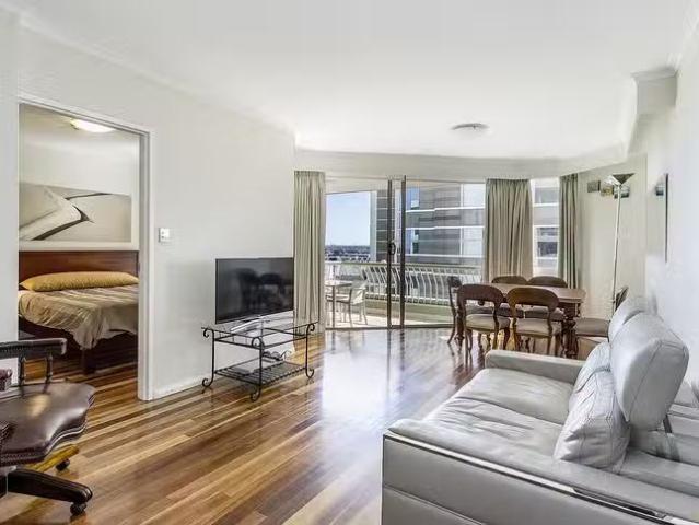 Cozy 37 King Street, Sydney, NSW 2000