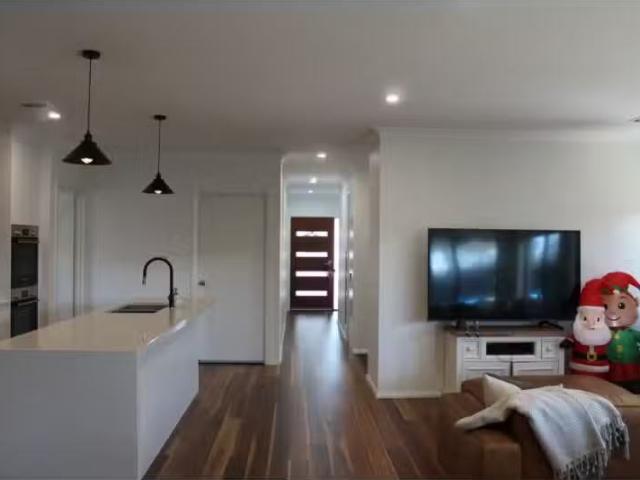 Rental! 37 ROSA STREET, GOOGONG House for rent Listed by Prop.