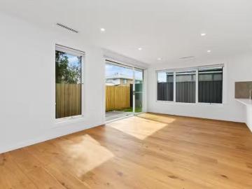 Just in! 3/88 Maidstone Street, Altona VIC 3018