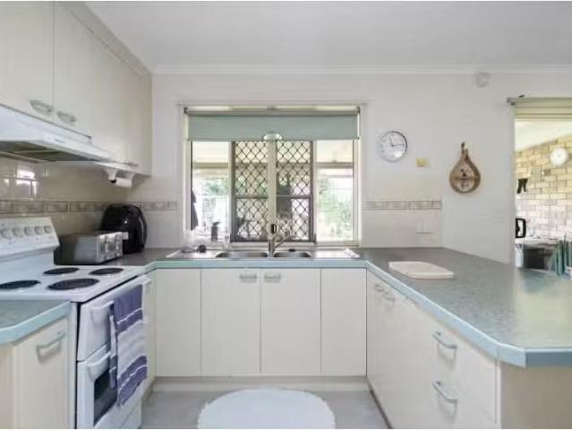 Rental! 38 Cunnington Street, Bundaberg East House for rent L.