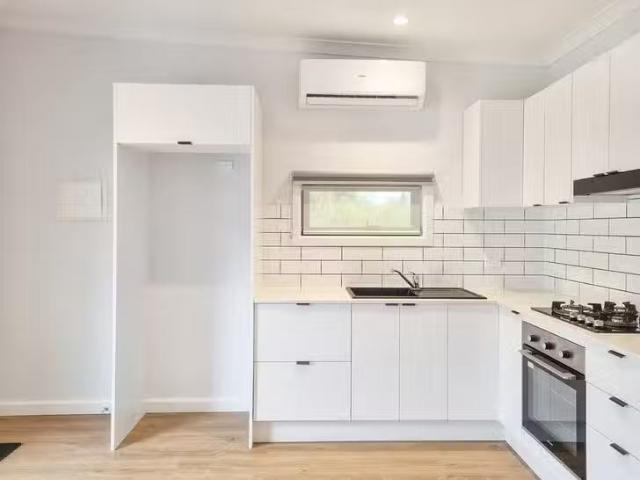 Cozy 3/8 Iona Avenue, Belmont, VIC 3216