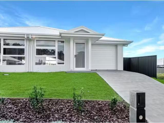 Unique 38 Lochdon Drive, Farley Townhouse for rent Listed by.