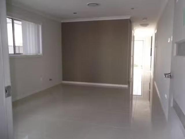 Deal! 39/30 Australis Drive, Ropes Crossing, NSW 2760