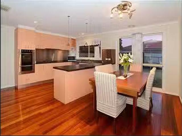 Cozy 39 Meade Way, Sydenham, VIC 3037