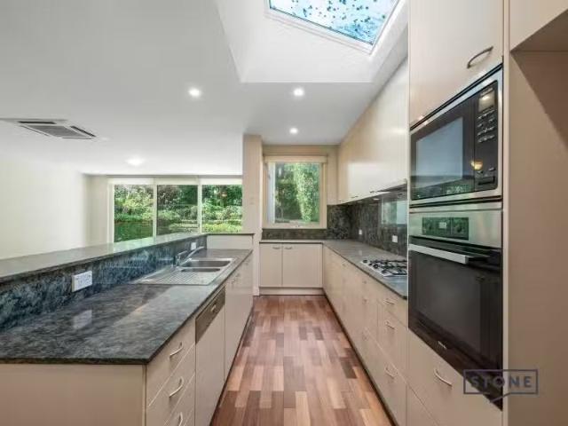 Rental! 39 Glen Road, Roseville House for rent Listed by Nico.