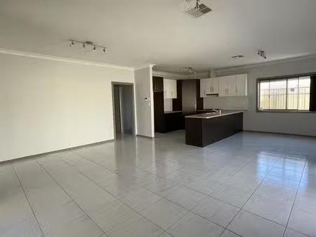 Just in! 39 Phillips Street, Whyalla Stuart, SA 5608