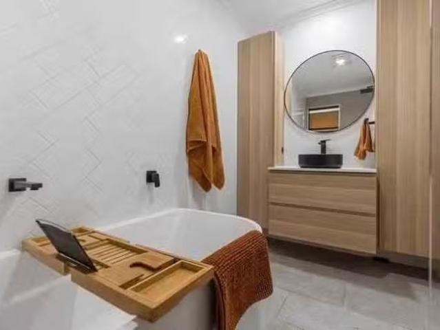 Rental! 39 Waranga Avenue, Mount Austin, NSW 2650