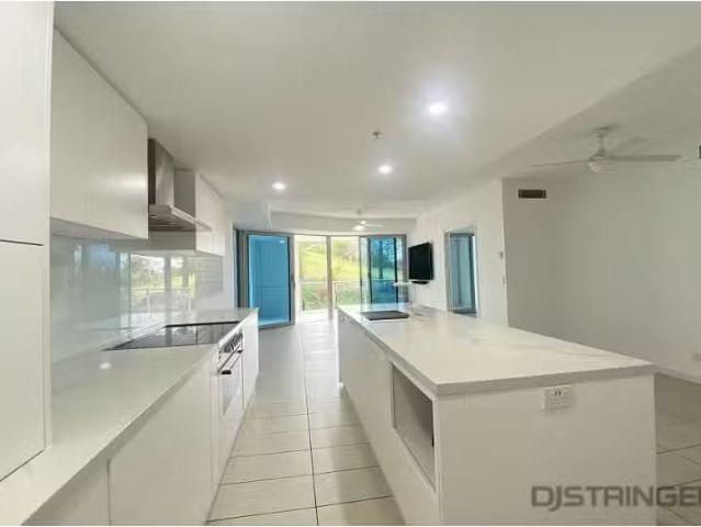 Rental! 301/3 Mc Lean Street, Coolangatta Apartment for rent.