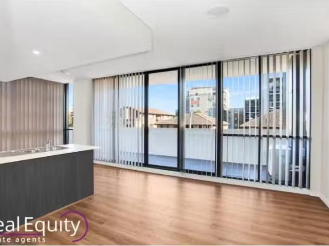 Rental! 30/26 George Street, LIVERPOOL Apartment for rent Lis.