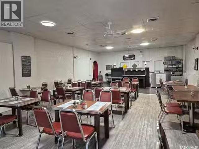 Deal! 302 Main Street, Melville, SK, S0A 2P0 commercial for.