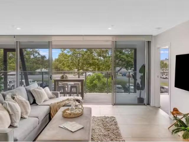 Unique 3034/2 Thomson Street, TWEED HEADS Apartment for rent.