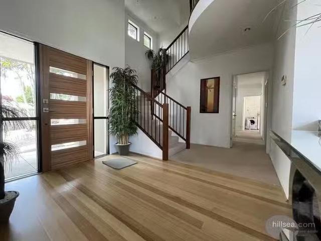Just in! 305 Ashmore Road, Benowa, QLD 4217