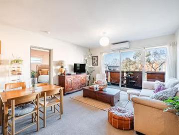 Charming 307/80 Speakmen Street, Kensington, VIC 3031