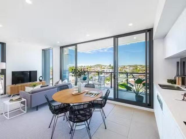 Just in! 30905/300 Old Cleveland Road, Coorparoo, QLD 4151