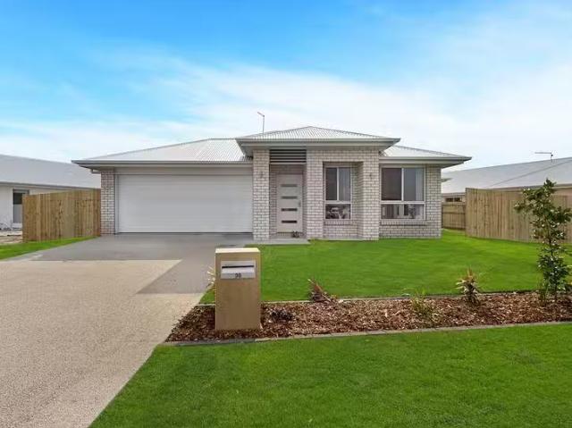 Cozy 30 North Lakes Circuit, Burrum Heads, QLD 4659