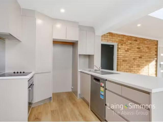 For Rent! 30 Greenbank Dr, Werrington Downs House for rent Li.